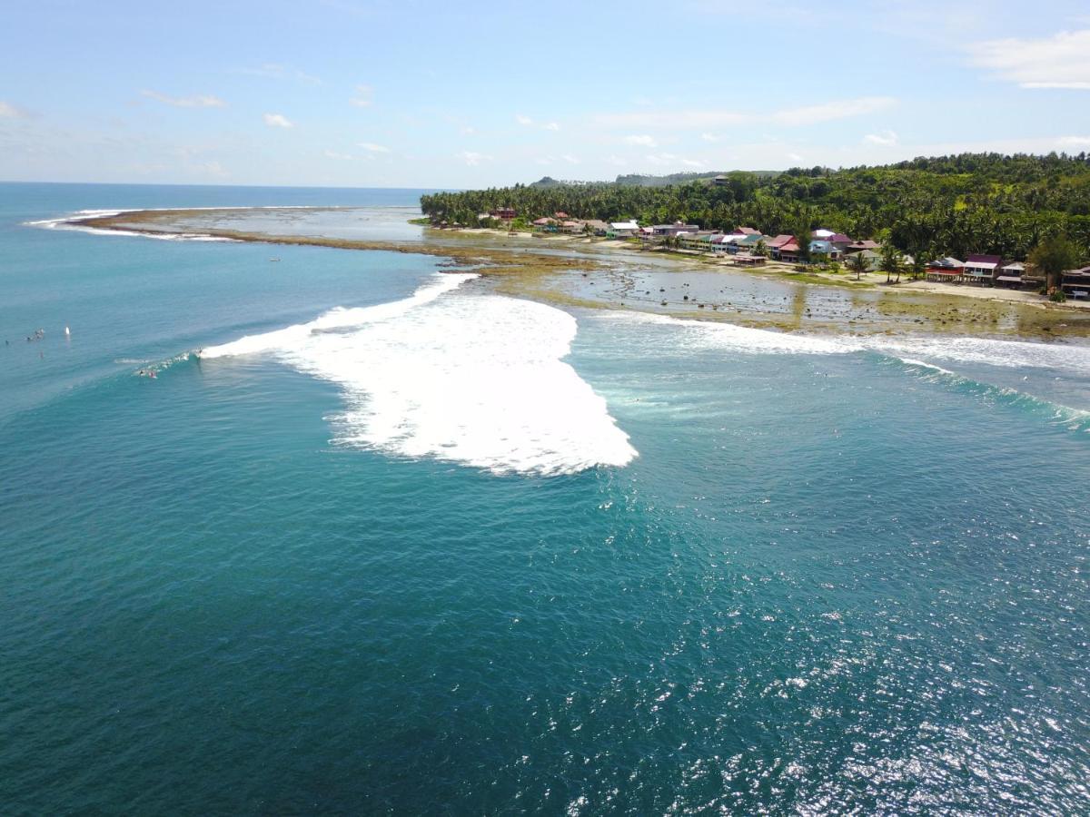 Oseda Nias Surf House Hotel Hilibotodane Exterior photo